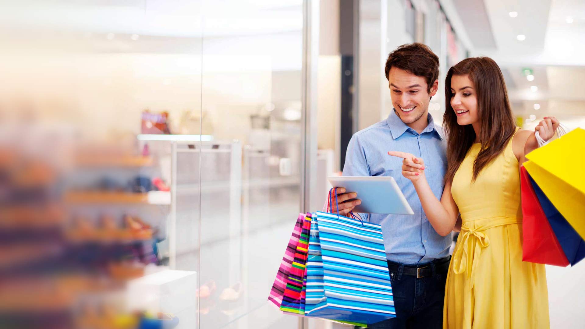 Zona familiar y espacios de entretenimiento en Centro Comercial Bima